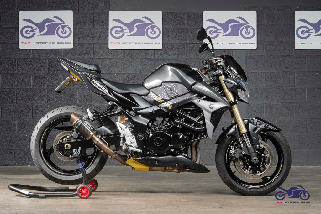 SUZUKI GSR 750 FREEGUN