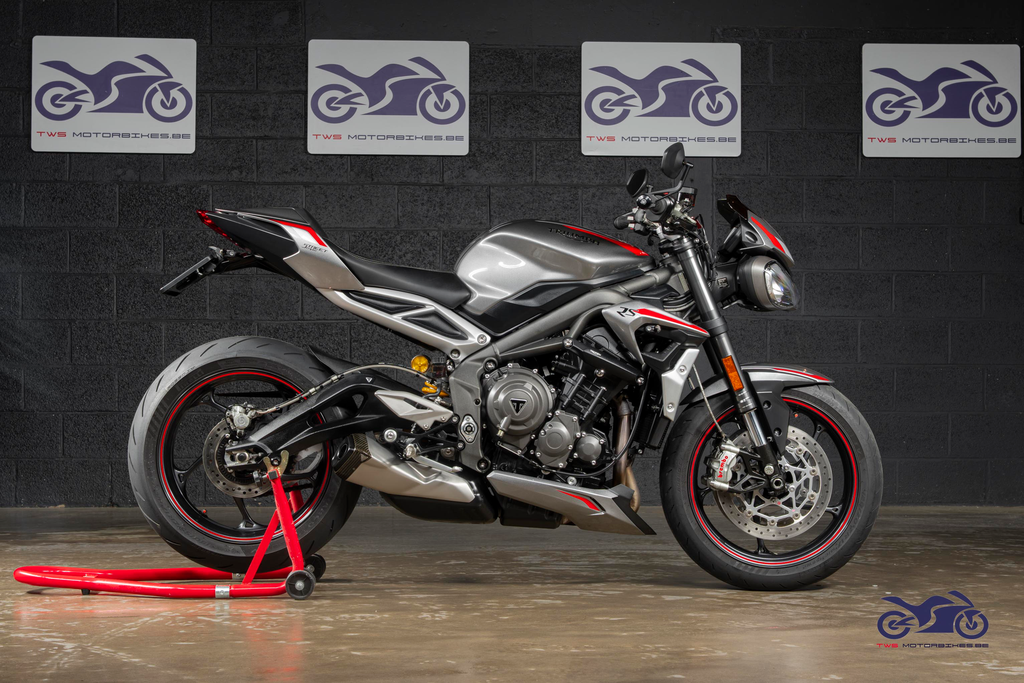 TRIUMPH STREET TRIPLE RS