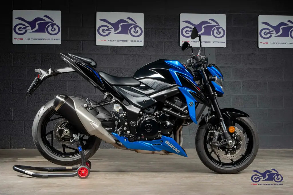 SUZUKI GSXS 750