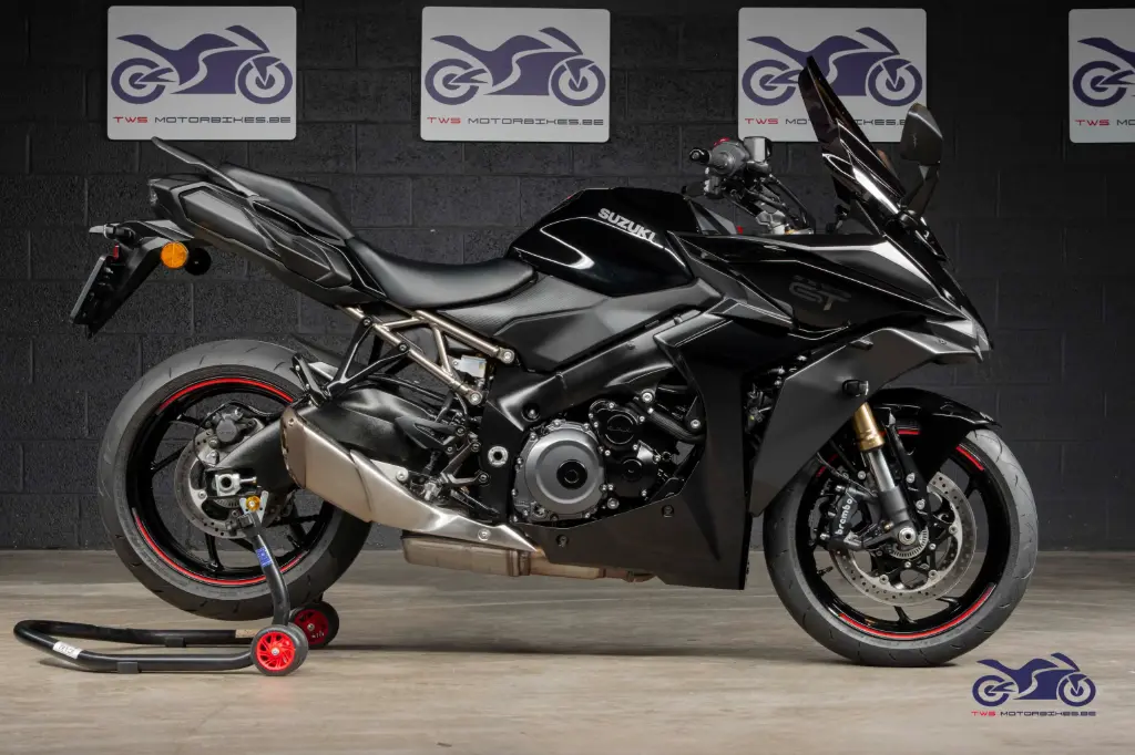 SUZUKI GSXS 1000 GT