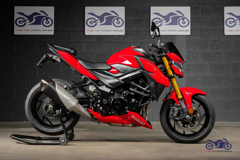 SUZUKI GSXS 750