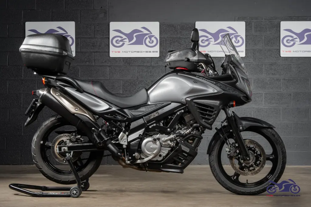 SUZUKI V-STROM 650