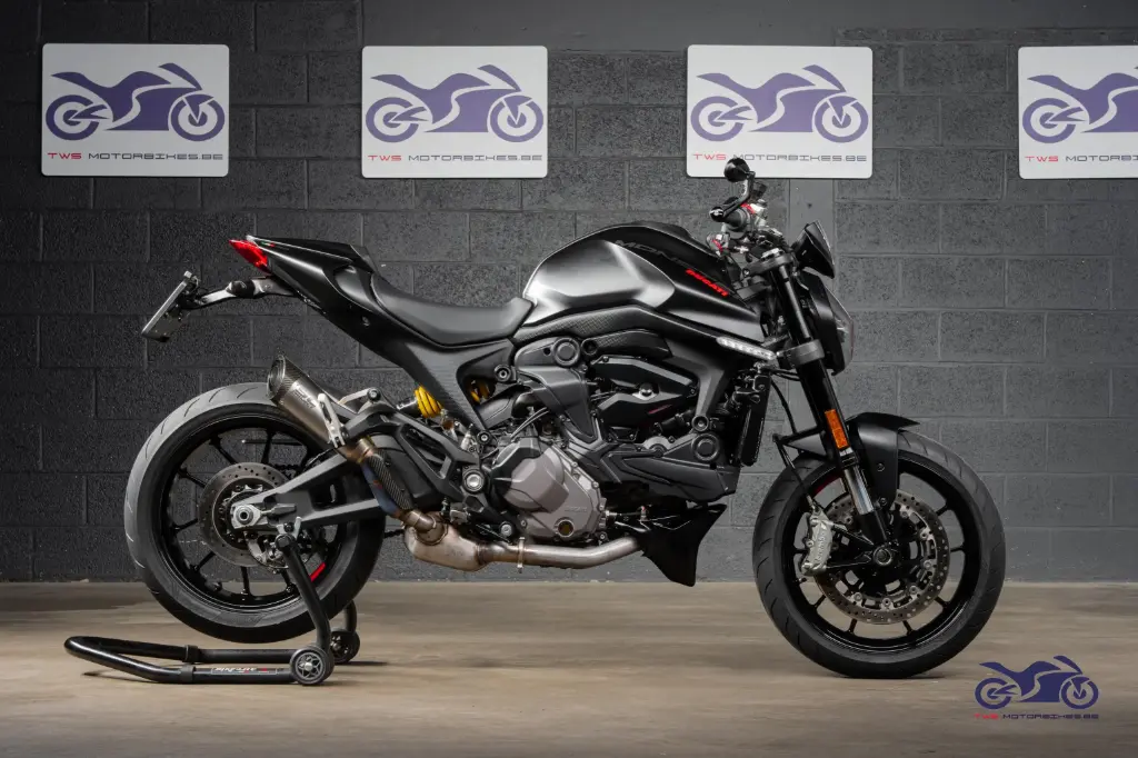 DUCATI MONSTER 937 +