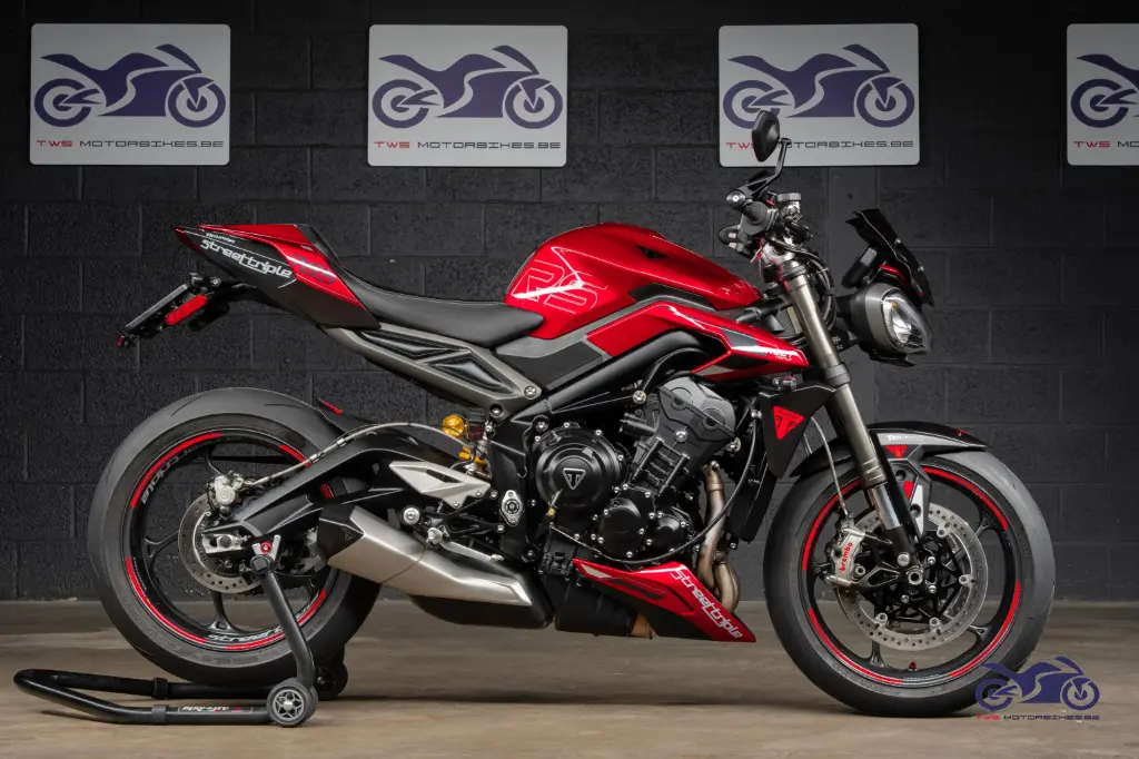 TRIUMPH STREET TRIPLE RS