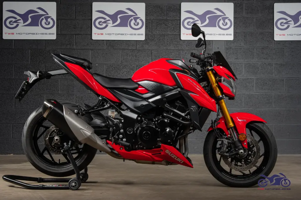 SUZUKI GSXS 750