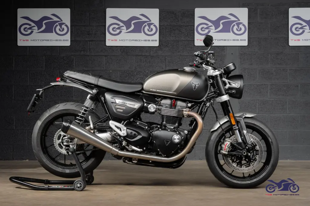 TRIUMPH SPEED TWIN 1200