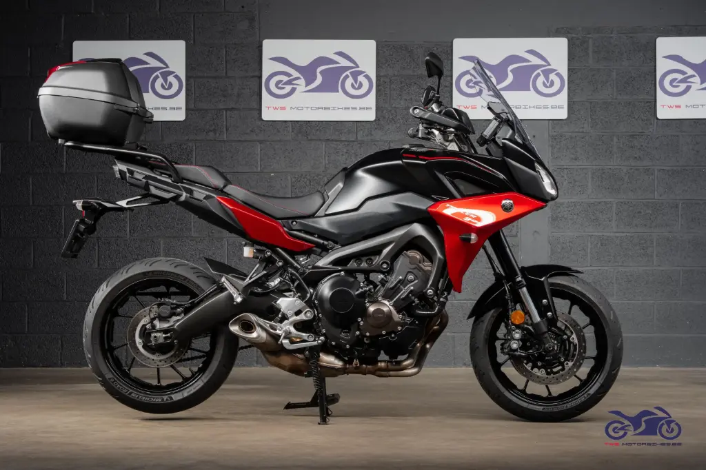 YAMAHA TRACER 900