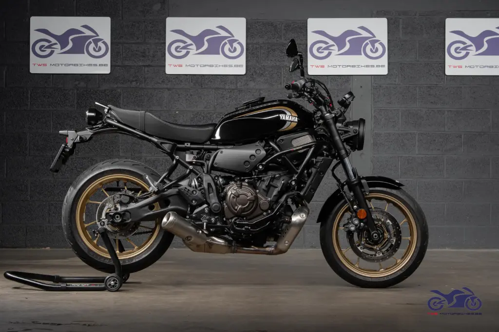 YAMAHA XSR 700