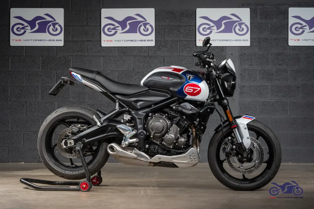 TRIUMPH TRIDENT 660