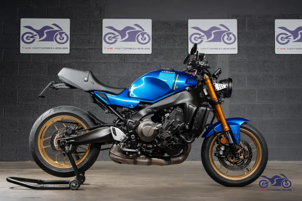 YAMAHA XSR 900