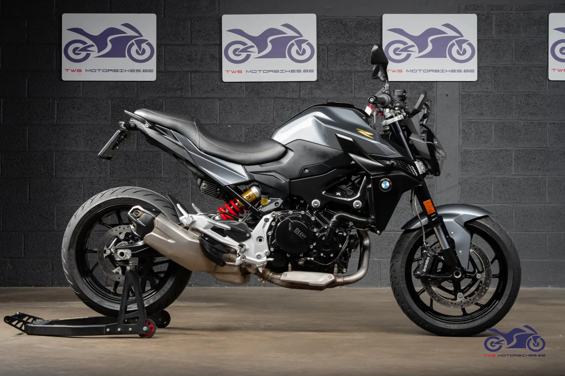 BMW F 900 R