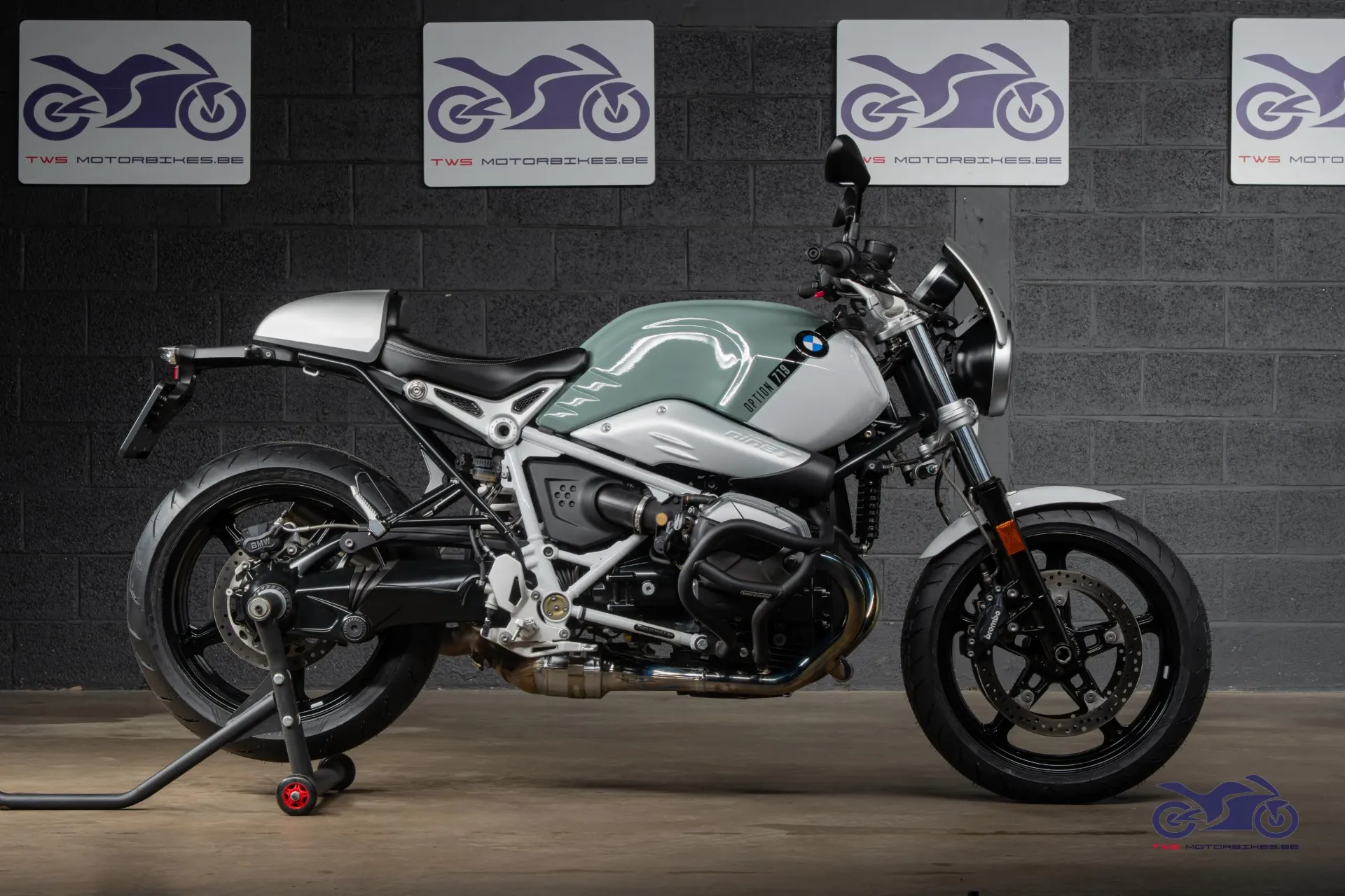 BMW R NINE T