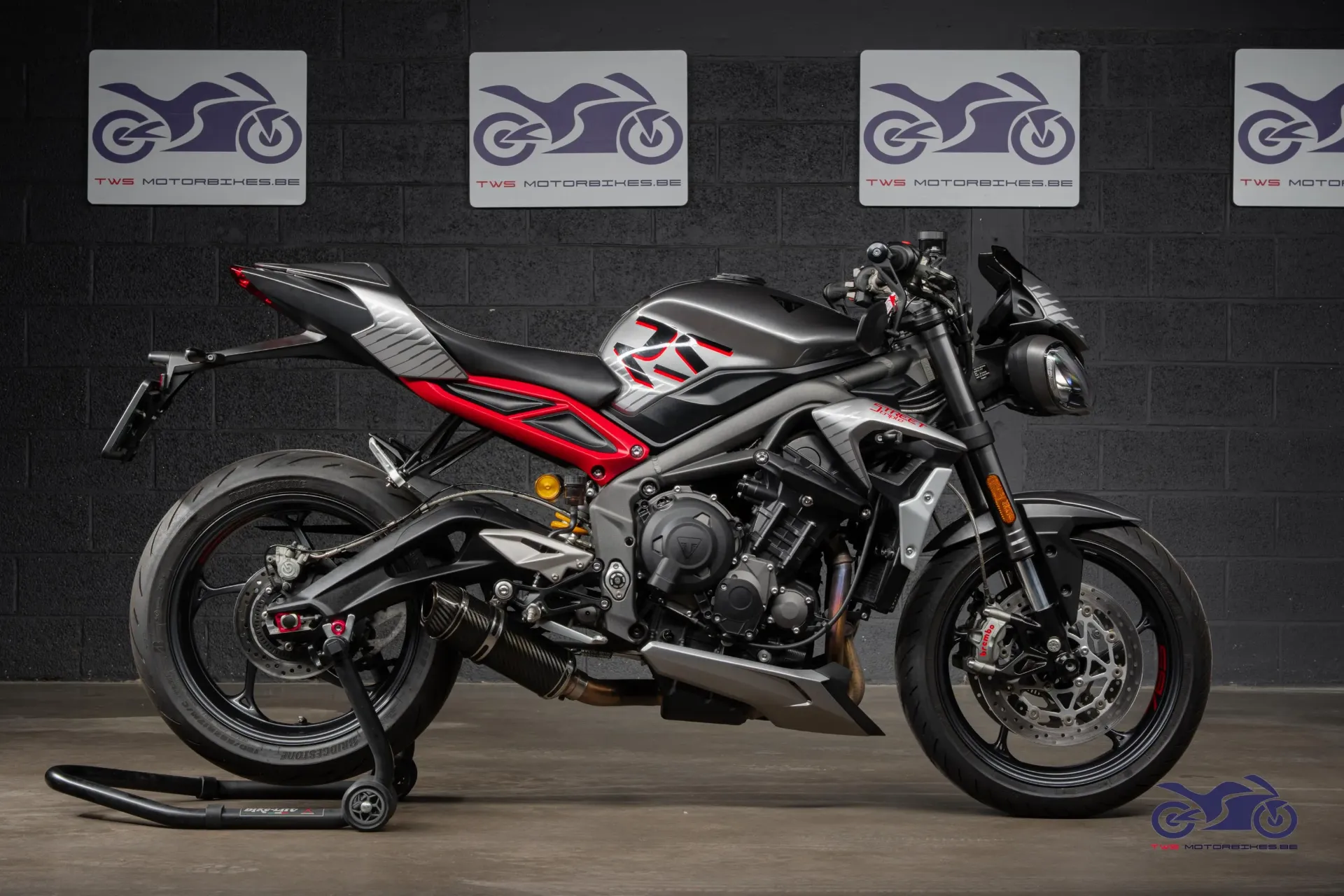 TRIUMPH STREET TRIPLE RS