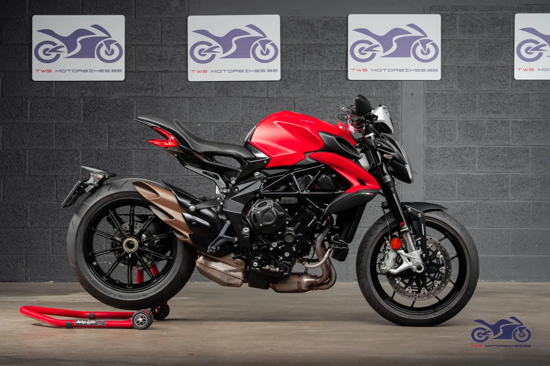 MV AGUSTA DRAGSTER 800 ROSSO