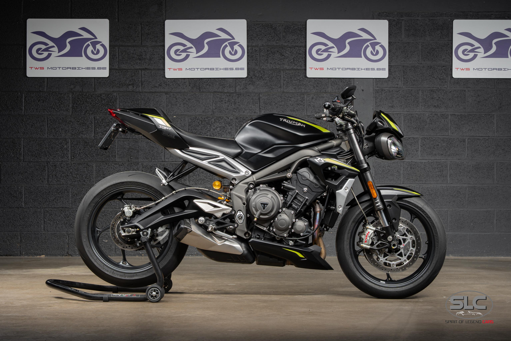 TRIUMPH STREET TRIPLE RS